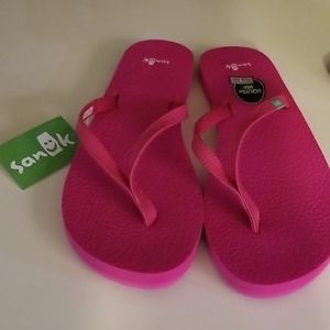 Sanuk flip flops